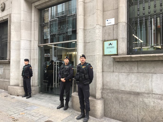 La Guàrdia Civil escorcolla l'Autoritat Catalana de la Competència en el marc de