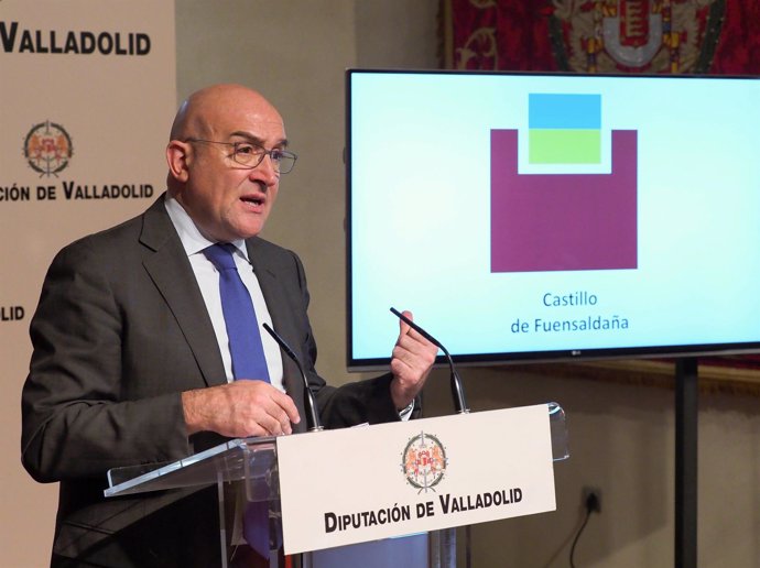 Jesús Julio Carnero presenta el logotipo del Castillo de Fuensaldaña, 20-11-18