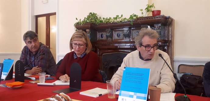 Manuel Jesús López Baroni, María Casado y Albert Royes