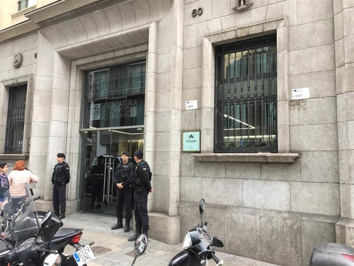 La Guardia Civil registra la Autoridad Catalana de la Competencia en el marco de
