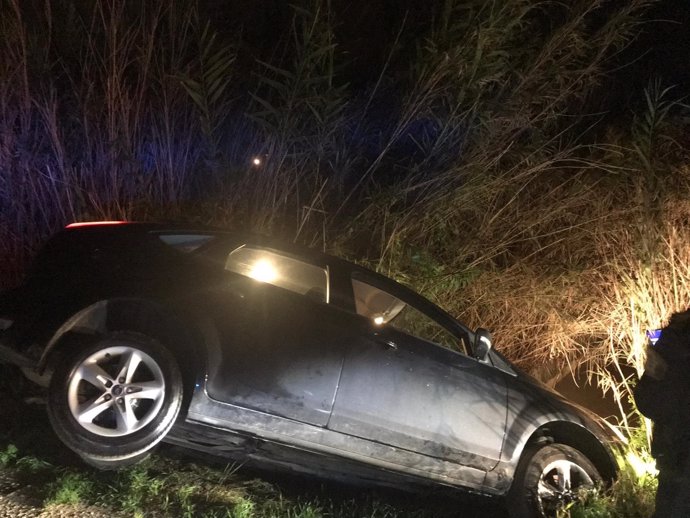 Coche rescatado en Cullera