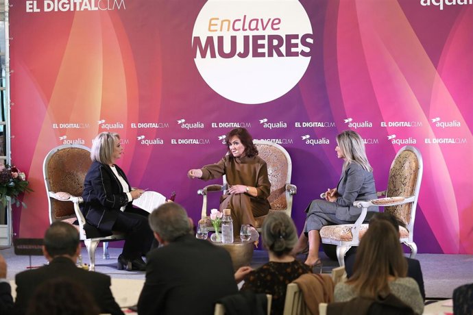 Carmen Calvo participa en Toledo en el foro “Enclave mujeres”