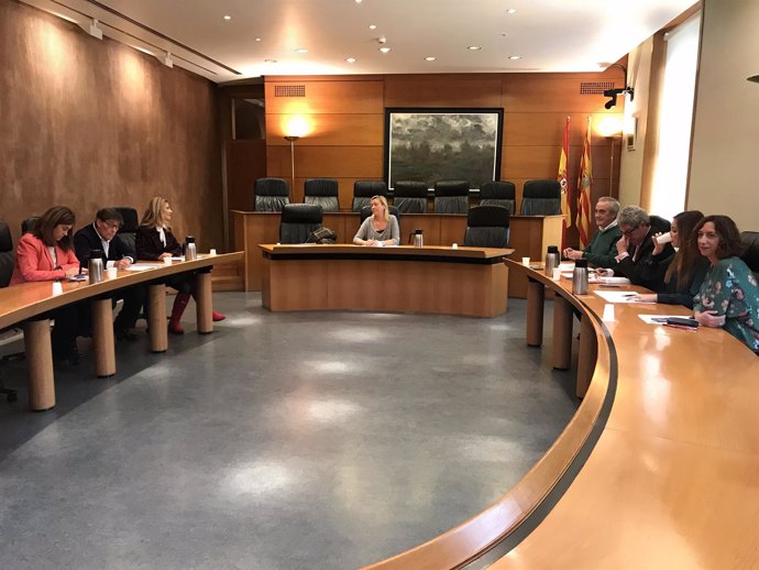 Reunión de los grupos parlamentarios con Gastón sobre minería