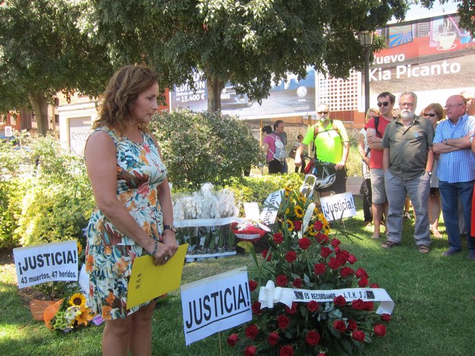 Homenaje de la AVM3J a las víctimas en un aniversario del accidente. Archivo