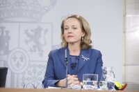 Calviño defiende la gestión del Gobierno ante los anuncios de Alcoa y Vestas de cerrar sus plantas