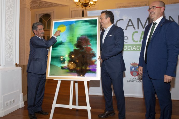 Entrega del premio de Campings de Cantabria  a Roberto Brasero