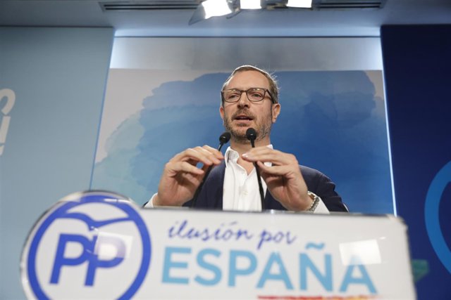 Rueda de prensa del vicesecretario de Organización del Partido Popular, Javier M