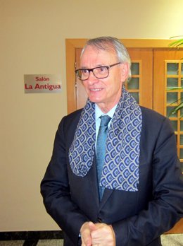  El Economista Antón Costas.                              