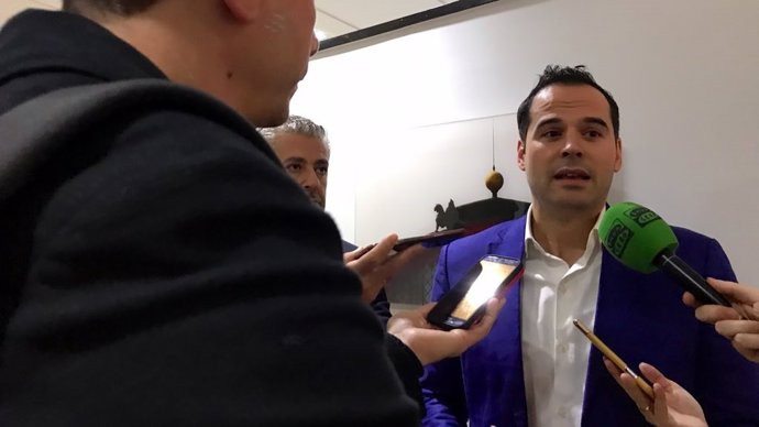 Ignacio aguado reunión con asociación estaciones de srevicio