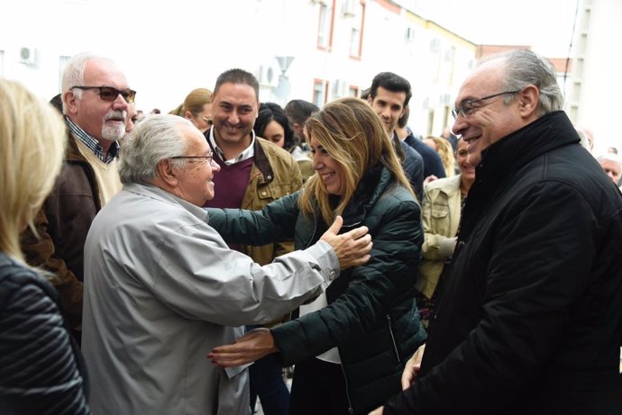 Susana Díaz durante una visita electoral a Palma del Río (Córdoba)