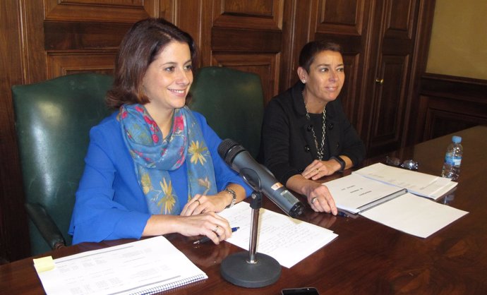 La alcaldesa de Teruel, Emma Buj, y Rocío Féliz de Vargas.