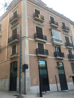 Lazo amarillo en el Parlament