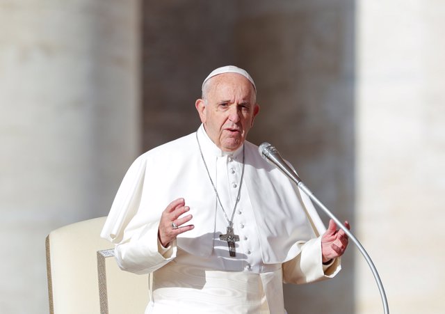 Pope Francis leads the weekly general audience in Saint Peter's square at the Va