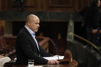 El diputado de ERC señalado por Borrell niega haberle escupido y le acusa de montar un "numerito"