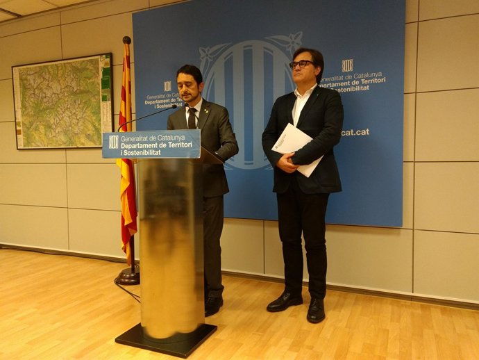El conseller Damià Calvet i el secretari d'Hàbitat Urbà Agustí Serra