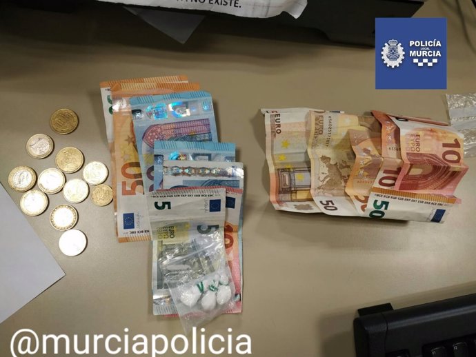 Imagen del dinero intervenido por la Policía Local