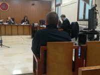 Los monitores dicen que no era posible que el acusado de abusar de una niña en una acampada se quedara a solas con ella