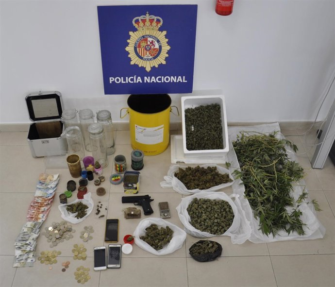 Nota De Prensa E Imágenes: Detenida Una Persona Como Presunta Responsable De La 