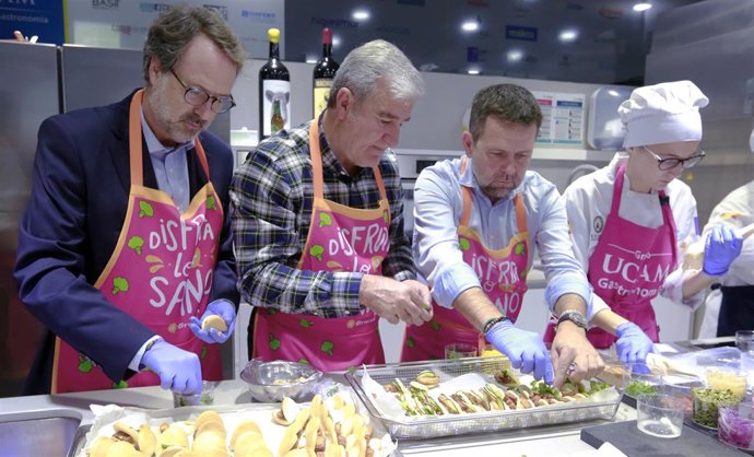 González, Martínez, Marín y Pamies en la Gastrolab