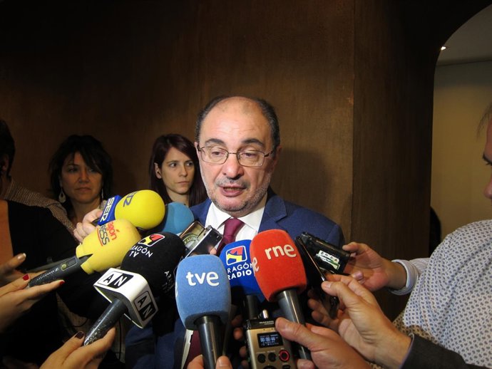 Lambán en declaraciones a los medios de comunicación este jueves.