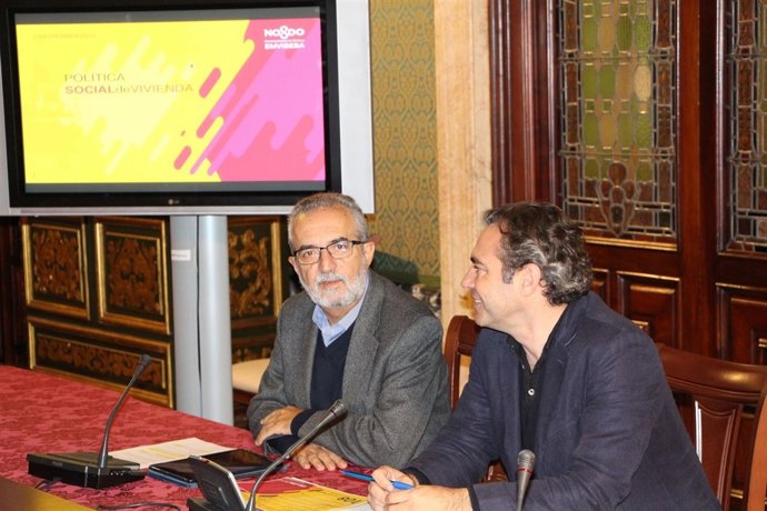 Juan Manuel Flores y Felipe Castro, en rueda de prensa