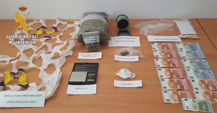 Droga incautada por la Guardia Civil a un vecino de Yeste