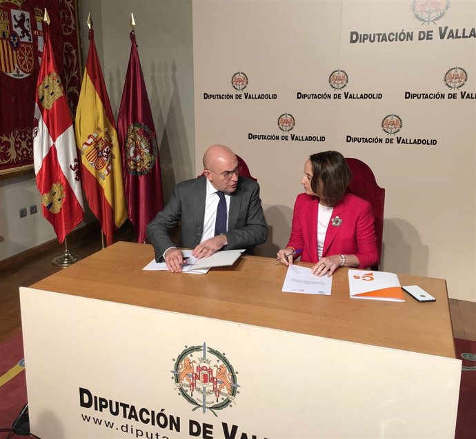 Carnero conversa con Vicente