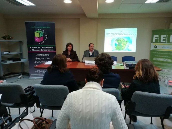 Jornada sobre sector público en Plasencia