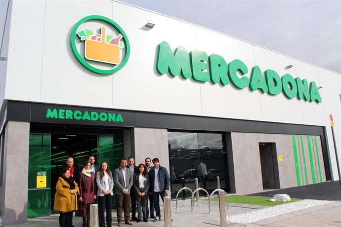 Inauguración de un Mercadona en Torrijos