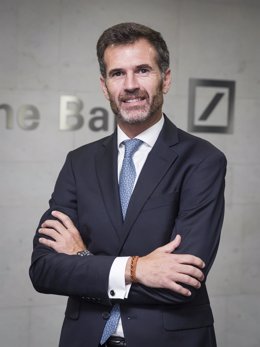 Eduardo Mengs (Deutsche Bank)
