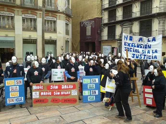 Flasmob personas sin hogar málaga cáritas