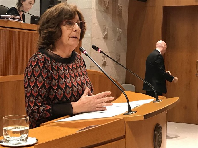 María Victoria Broto, en el pleno de las Cortes este jueves