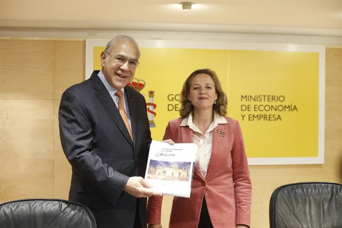 Rueda de prensa de Ángel Gurría y Nadia Calviño para presentar el nuevo estudio 