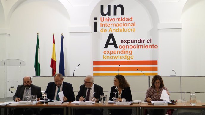 Lina Gálvez, en la reunión del Patronato de la UNIA