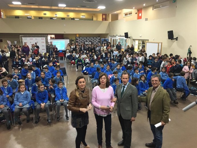 Nota De Prensa: Cerca De 300 Estudiantes Participan En Talleres De Concienciació