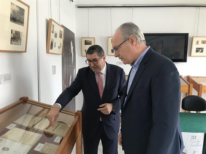 Juan PAblo Durán presidente parlamento centro maría zambrano moreno ferrer velez