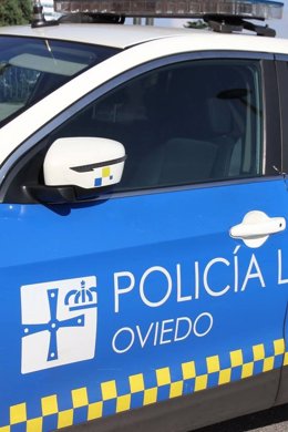 Coche de policía en Oviedo