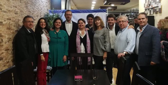 Javier Maroto participa en Sevilla en un acto con simpatizantes