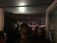 Susana Díaz suspende su acto público en San Juan (Sevilla) por una protesta violenta de taxistas