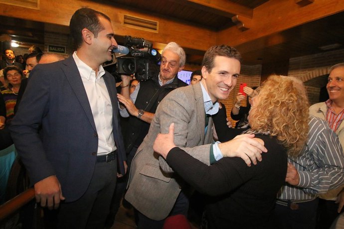  En Almería, el presidente del PP, Pablo Casado, interviene en un acto con mayor