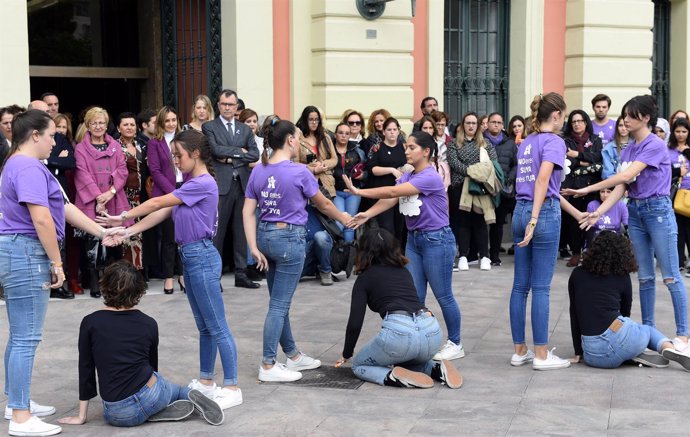 Flashmob con motivo Día Contra Viokencia de Género Ayuntamiento Murcia