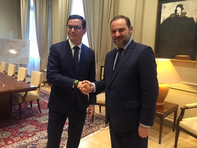 Acuerdo entre Fomento y Gobierno canario