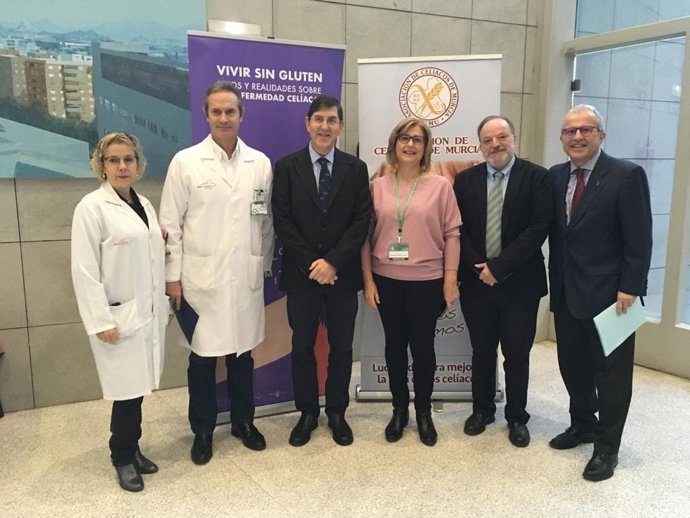 El consejero de Salud, Manuel Villegas (3i)