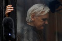 El Gobierno de Ecuador asegura que el cese del embajador en Londres no está relacionado con Assange