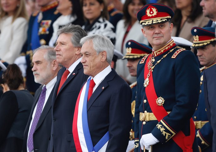 Chile's Commander in Chief of the Army, General Ricardo Martinez is seen next to