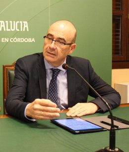 El delegado de Conocimiento y Empleo de la Junta, Manuel Carmona 