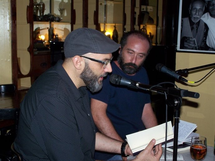 José Óscar López junto a Miguel Ángel Hernández