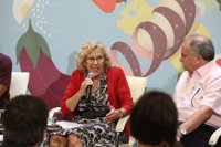 Carmena cree que no sería "útil" en la oposición, sí ahora con la dirección del equipo