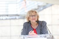 Carmena, contraria a la prisión provisional, subraya que para entenderse hay que comprender que hay "muchas Españas"
