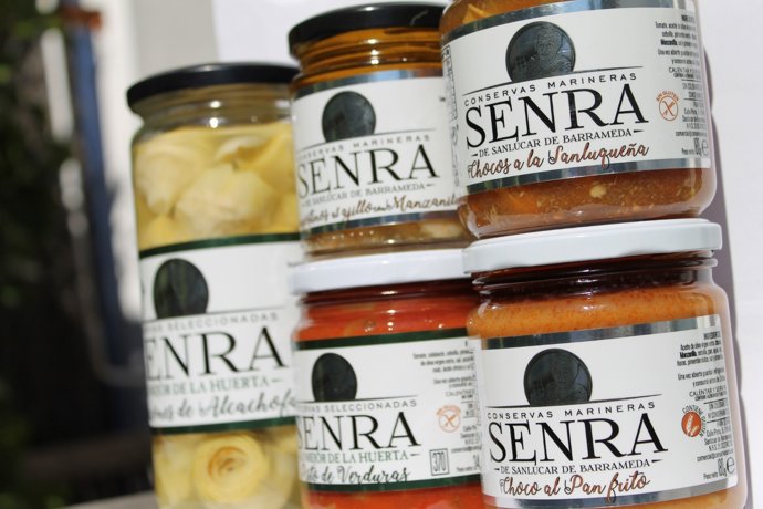 Gama de productos de guisos marineros y platos de la huerta de Conservas Senra